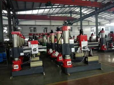 液压摇臂钻床Z3050x16的机械与电气双重保险机制解析